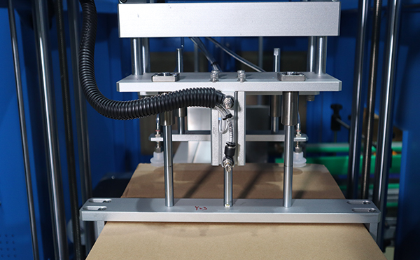 全自動(dòng)插舌裝盒機(jī),插舌裝盒機(jī),封箱包裝機(jī)生產(chǎn)廠家